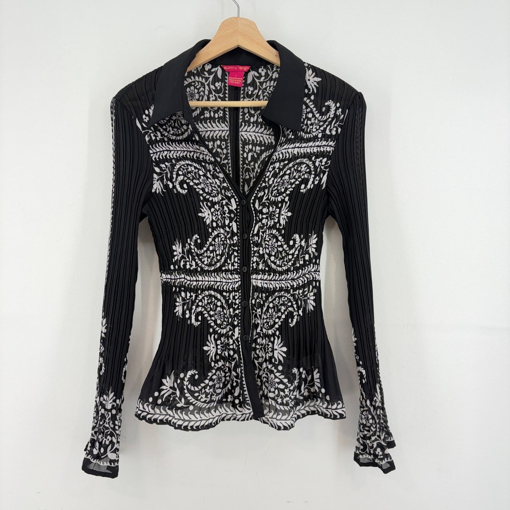 Sunny Leigh Y2K Black White Paisley Pleated Flare Sleeve Button Up Top L Graphic